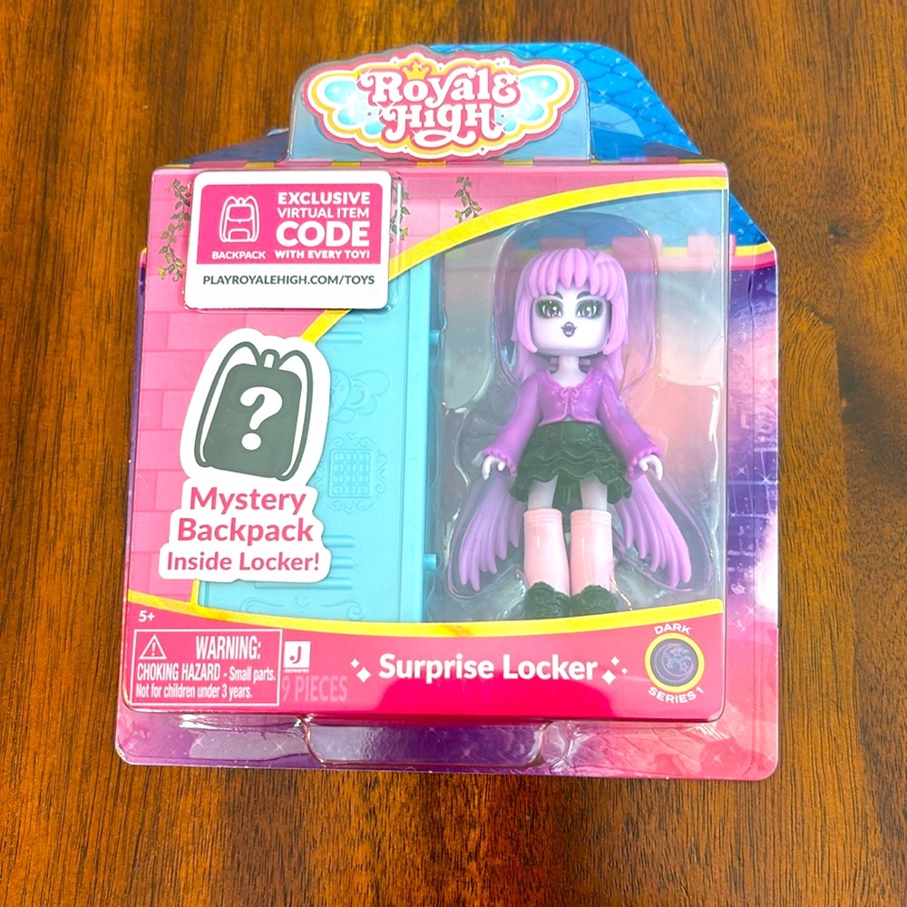 ROBLOX Royale High Surprise Locker Dark